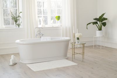 Refinished Bathtub in a Bright Bathroom